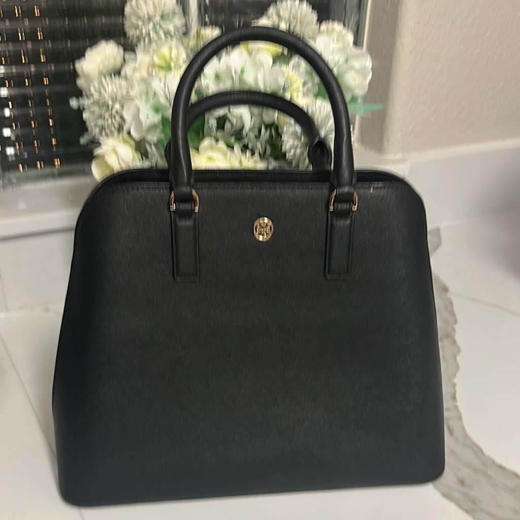 Tory Burch Robinson Dome Black Satchel Handbag